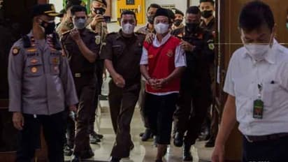 13 சிறுமிகளுக்கு கொடுமையான முறையில் ஓயாத பாலியல் டார்ச்சர்.. ஆசிரியருக்கு என்ன தண்டனை தெரியுமா?