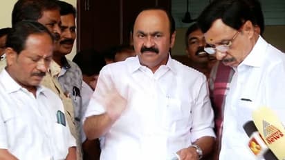 സംസ്ഥാന സർക്കാരിന് വലത് വ്യതിയാനം; കെഎസ്ആർടിസിയെ ദയാവധത്തിന് വിട്ടെന്നും വിഡി സതീശൻ