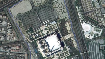  Sheikh Zayed Grand Mosque: ബഹിരാകാശത്ത് നിന്നുള്ള ഷെയ്ഖ് സായിദ് ഗ്രാൻഡ് മോസ്‌കിന്‍റെ ചിത്രങ്ങള്‍ വൈറല്‍ 