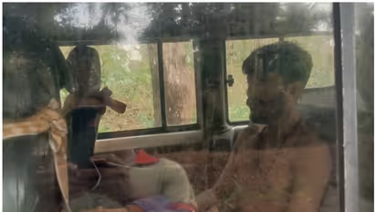 വെള്ളരിക്കയം കോളനിയില് അച്ഛനെ മകന് കൊലപ്പെടുത്തിയത് നിലത്തിട്ട് ചവുട്ടി