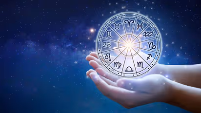 சுக்கிரன் பெயர்ச்சி.. இந்த 4 ராசிக்காரர்களுக்கு பொற்காலம்!! எல்லாமே சாதகமாக முடியும்!! 