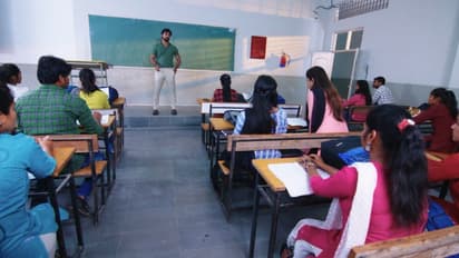 Guppedantha Manasu: జగతి మాటలకు బాధపడిన రిషి.. దగ్గరైన మహేంద్ర, రిషి?