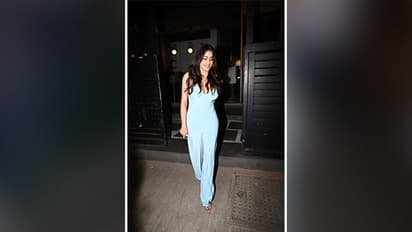 Janhvi Kapoor ಬೋಲ್ಡ್ ಮತ್ತು ಬ್ಯಾಕ್‌ಲೆಸ್  ಲುಕ್‌   Kim Kardashian ಎಂದ ನೆಟಿಜನ್ಸ್‌