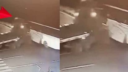 அரசுப்பேருந்து மீது லாரி மோதல்.. துடிதுடித்து உயிரிழந்த ஒட்டுநர்.. படுகாயங்களுடன் உயிர் தப்பிய 40 பயணிகள்..!