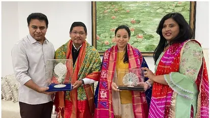 మంత్రి కేటీఆర్తో మేఘాలయ సీఎం కొన్రాడ్ సంగ్మా భేటీ
