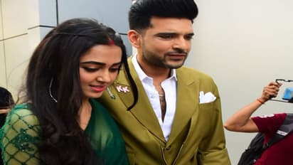 मांग में सिंदूर भर करण कुंद्रा से अचानक मिलने पहुंच गईं तेजस्वी प्रकाश, एक्टर ने चौंक के पूछा ये सवाल