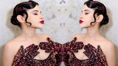 Urfi Javed ने ऑफ शोल्डर शिमरी ड्रेस में लगाया हॉटनेस का तड़का, लेटेस्ट फोटोशूट देख उड़ जाएंगे होश