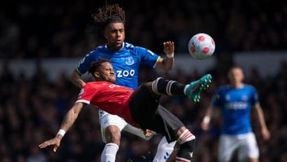 EPL : പ്രീമിയർ ലീഗ്; എവർട്ടൻറെ പ്രഹരമേറ്റ് യുണൈറ്റഡ്, ഗോള്വര്ഷവുമായി ചെല്സിയും ടോട്ടനവും