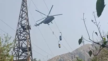 देवघर रोपवे हादसा: जहां हर रोज ट्रॉलियों से जाते थे सैंकड़ो श्रद्धालु, वहां कैसे हुआ इतना बड़ा हादसा