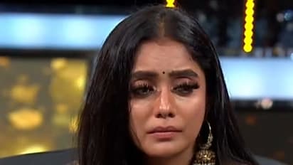 பிக்பாஸ் அபிராமி வெங்கடாசலம் அந்த இடத்தில் குத்திய பாம்பு டாட்டூ!  வேற இடமே கிடைக்கலையா? கலாய்க்கும் நெட்டிசன்