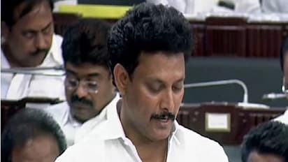 2 குழந்தைகளின் தகப்பனா சொல்றேன்..  மனசு வலிக்குது.. மாணவர்களால் உடைந்து பேசிய அன்பில் மகேஷ்.