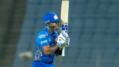 తెరవకపోతే డోర్ బద్ధలుకొట్టేయ్! సూర్యకుమార్ యాదవ్‌కి రోహిత్ శర్మ ఇచ్చిన సలహా వింటే...