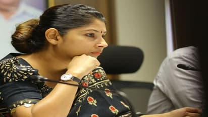 ब्यूटी विद ब्रेन: ये हैं देश की सबसे तेज तर्रार महिला अधिकारी, काम करने की शैली ऐसी की जनता करती है पसंद