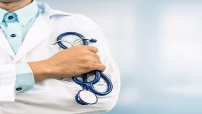 மருத்துவராக ஆசையா? தமிழ்நாட்டின் டாப் 7 மருத்துவக் கல்லூரிகள்