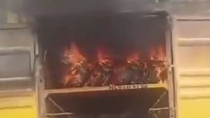 ఎలక్ట్రిక్ వెహికల్స్కు మంటలపై కేంద్రమంత్రి నితిన్ గడ్కరీ రియాక్షన్.. ‘భారీ మూల్యం చెల్లించాల్సి ఉంటుంది’