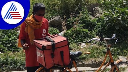 ಬಿರುಬಿಸಿಲಿನಲ್ಲಿ ಸೈಕಲ್‌ನಲ್ಲೇ ಫುಡ್‌ ಡೆಲಿವರಿ ಮಾಡುತ್ತಿದ್ದ ದುರ್ಗಾ, ನೆಟ್ಟಿಗರ ಉದಾರತೆಯಿಂದ ಸಿಕ್ತು ಬೈಕ್!