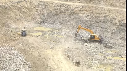 ಕಲ್ಲುಗಣಿಗಾರಿಕೆ ಧೂಳಿನಿಂದ    ರೇಷ್ಮೆ ಬೆಳೆ ನಷ್ಟ