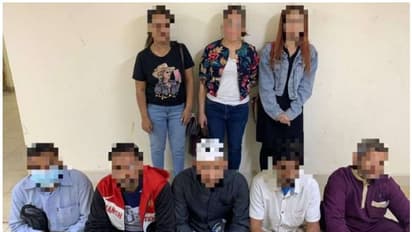 നിയമലംഘകര്ക്കായി വ്യാപക പരിശോധന തുടരുന്നു; നിരവധി പ്രവാസികള് അറസ്റ്റില്