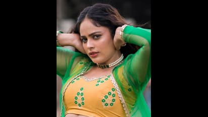 Nandita Swetha: అమేజింగ్.. రెడ్ మిర్చిలా 'ఢీ' బ్యూటీ ఘాటైన అందాలు, పిక్స్ వైరల్ 