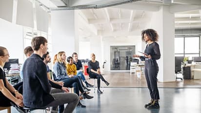 12वीं के बाद चाहिए अच्छी जॉब तो कॉमर्स स्ट्रीम के कैंडिडेट्स के लिए ये हैं बेस्ट कोर्स, जानें डिटेल्स