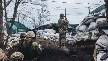 Mariupol deadline expires as West promises more arms; Russia awaits Ukraine response on peace talks