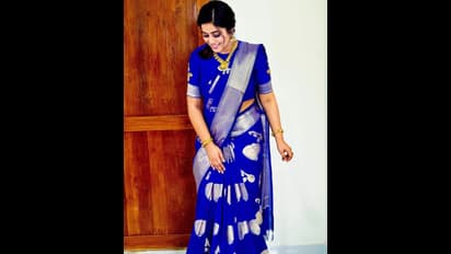 Akhanda Beauty: బ్లూ శారీలో ఉక్కపోత పెంచుతున్న పూర్ణ అందాలు.. చిలిపిగా టెంప్ట్ చేస్తూ ఇంటర్నెట్‌లో రచ్చ 