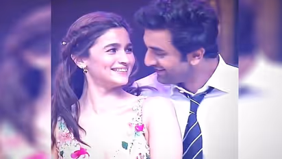  आलिया-रणबीर आज हो जाएंगे सात जन्मों के लिए एक दूजे के, देखें ये वीडियोज जिसमें लवबर्ड्स का छुपा है रोमांस