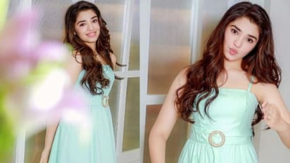 Krithi Shetty Pics : మినీ డ్రెస్ లో  బార్బీబొమ్మలా  ‘ఉప్పెన’ బ్యూటీ.. కృతి శెట్టి అందాలకు కుర్రాళ్లు ఫిదా..