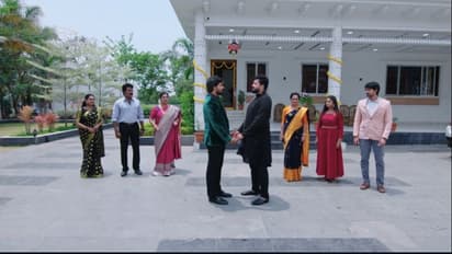 Guppedantha Manasu: రిషికి ప్రేమతో హాగ్ ఇచ్చిన వసు.. జగతి కనిపించకపోవటంతో రచ్చ చేసిన దేవయాని!