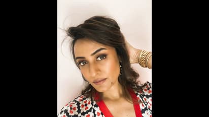 Mahesh-Namrata Shirodkar:  సమ్మర్ వేర్ లో సూపర్ స్టైలిష్ గా మహేష్ వైఫ్ నమ్రత... వైరల్ గా గ్లామరస్ ఫొటోస్ 