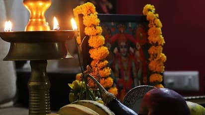 കൊന്നപ്പൂവും ഗുരുവായൂരപ്പനും; അറിയാം ചിലത്