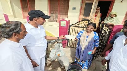 ಕೋಲಾರದಲ್ಲಿ ಕೆಜಿಎಫ್ ಬಾಬು ಪ್ರತ್ಯಕ್ಷ, ಜನರಿಗೆ ರಂಜಾನ್ ಗಿಫ್ಟ್