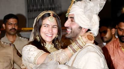  Ranbir Alia Wedding- ಚಪ್ಪಲಿ ಕದ್ದ ನಾದಿನಿಯರ ಬೇಡಿಕೆಗೆ ನಟ ಶಾಕ್ ! 