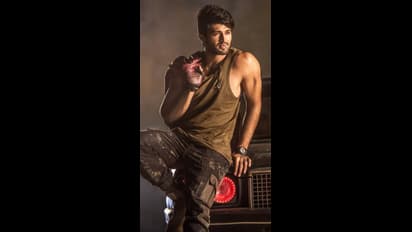 Vijay Deverakonda : ఇన్ స్టాలో దూసుకెళ్తున్న విజయ్ దేవరకొండ.. ఏకంగా బన్నీనే దాటేందుకు లైగర్ దూకుడు..
