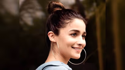 First look of Alia Bhatt after turning Mrs Ranbir Kapoor; check out her traditional getup