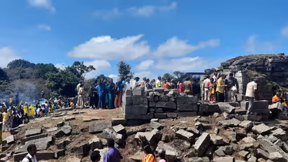 Mangaladevi Temple:  മംഗളാ ദേവി ക്ഷേത്രത്തിലെ ചിത്ര പൗര്‍ണമി തൊഴാന്‍ ആയിരങ്ങള്‍ 