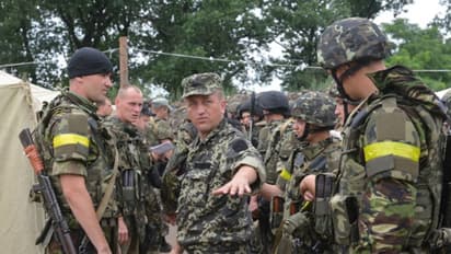 রুশ বাহিনীর সামনে বুক চিতিয়ে দাঁড়াল ইউক্রেন, চূড়ান্ত প্রতিদ্বন্দ্বীতায় পড়ে খারকিভ থেকে সেনা সরিয়ে নিল রাশিয়া