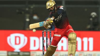 IPL 2022 MI vs RCB: మ్యాక్స్వెల్, దినేశ్ కార్తీక్ మెరుపులు... ఢిల్లీ క్యాపిటల్స్ ముందు...