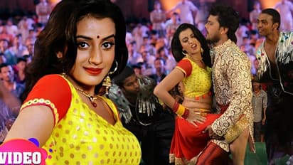 Akshara Singh और खेसारी लाल यादव की मस्ती देखकर दर्शकों का छूटा पसीना, 1 करोड़ से ज्यादा व्यूज