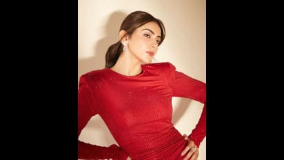 Rakul Preet : రెడ్ మిర్చీ ఘాటులా రకుల్ ప్రీత్ గ్లామర్ షో..  స్టన్నింగ్స్ స్టిల్స్ తో మెస్మరైజ్ చేస్తున్నబ్యూటీ