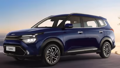 Best Cars Under 10 Lakh: మీ ఫ్యామిలీతో టూర్ వెళ్లాలనుకుంటున్నారా, రూ. 10 లక్షల బడ్జెట్ లోపు కార్లు ఇవే