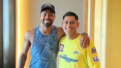 ഓസ്‌ട്രേലിയന്‍ ഗ്രൗണ്ടുകളില്‍ സിക്‌സടിക്കാന്‍ ഒരുവഴിയുണ്ട്! ഹാര്‍ദിക്കിനും പന്തിനും ധോണിയുടെ ഉപദേശം