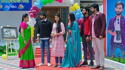 Karthika Deepam: స్వప్నపై సౌందర్య సీరియస్.. జ్వాలకు సూపర్ గిఫ్ట్ ఇచ్చిన నిరూపమ్!