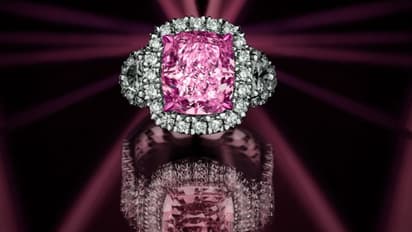 শনি ও মঙ্গল এই দুই গ্রহের কু-নজর কাটায় এই রত্ন, অশুভ হলে ধ্বংস করে দেবে জীবন