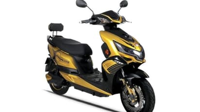 Electric scooter : തുടര്ച്ചയായ തീപിടുത്തം; തങ്ങളുടെ ആദ്യ ഇലക്ട്രിക്ക് സ്കൂട്ടര് തിരിച്ച് വിളിച്ച് ഈ കമ്പനി