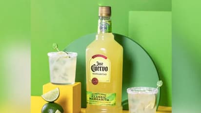 നഴ്സറിയിലേക്ക് മദ്യവുമായെത്തി പെൺകുട്ടി, സ്നാക്സിനൊപ്പം സഹപാഠികൾക്ക് വിളമ്പി