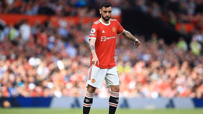 Man United fans breathe sigh of relief after Bruno Fernandes escapes car crash unhurt