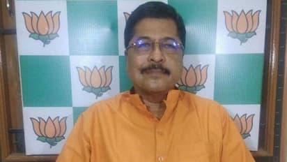 இஸ்லாம் தமிழை ஏற்குமா? தமிழில் நமாஸ் செய்ய முடியுமா? யுவனுக்கு பாஜக பொருளாளர் கேள்வி!!