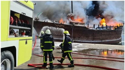 ഒമാനിലെ ഖസബ് തുറമുഖത്ത് തീപിടുത്തം