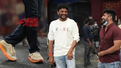 Sarkaru Vaari Paata Mass Song: కాలుకి కర్చీఫ్‌తో సాంగ్‌ షూటింగ్‌లో మహేష్‌.. మాస్‌ సాంగ్‌లకే నెక్ట్స్ లెవల్‌.. 